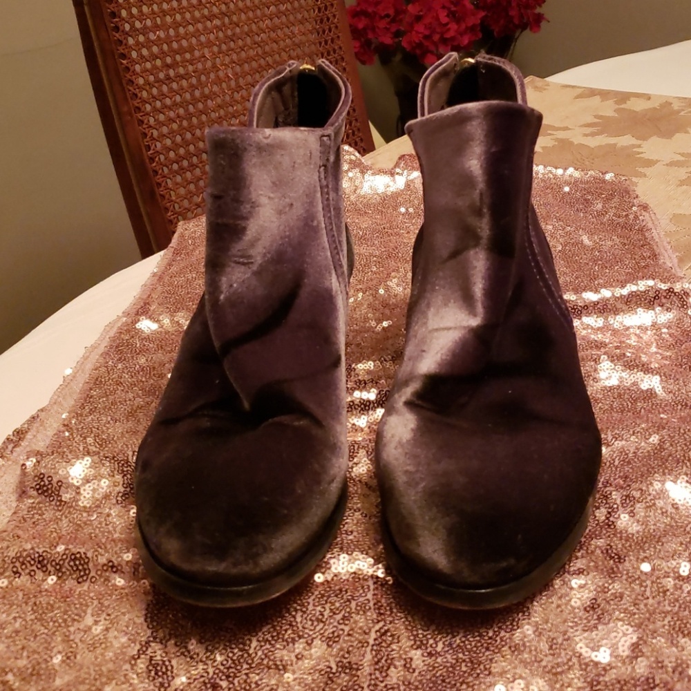 Velvet gray Hudson boots